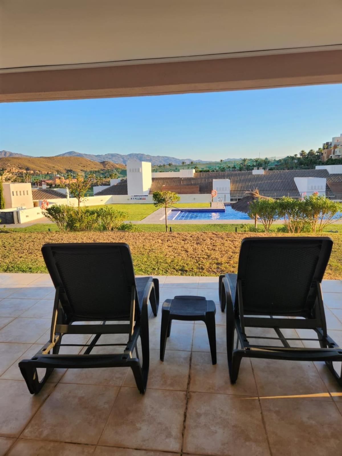 Bajo Con Vistas A La Piscina En Valle Del Este Golf Vera Exterior foto